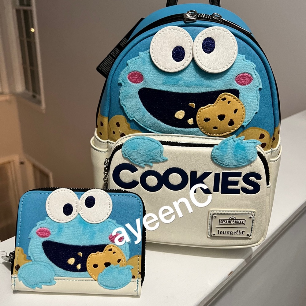 Loungefly Sesame Street : Cookie Monster bag and wallet set
